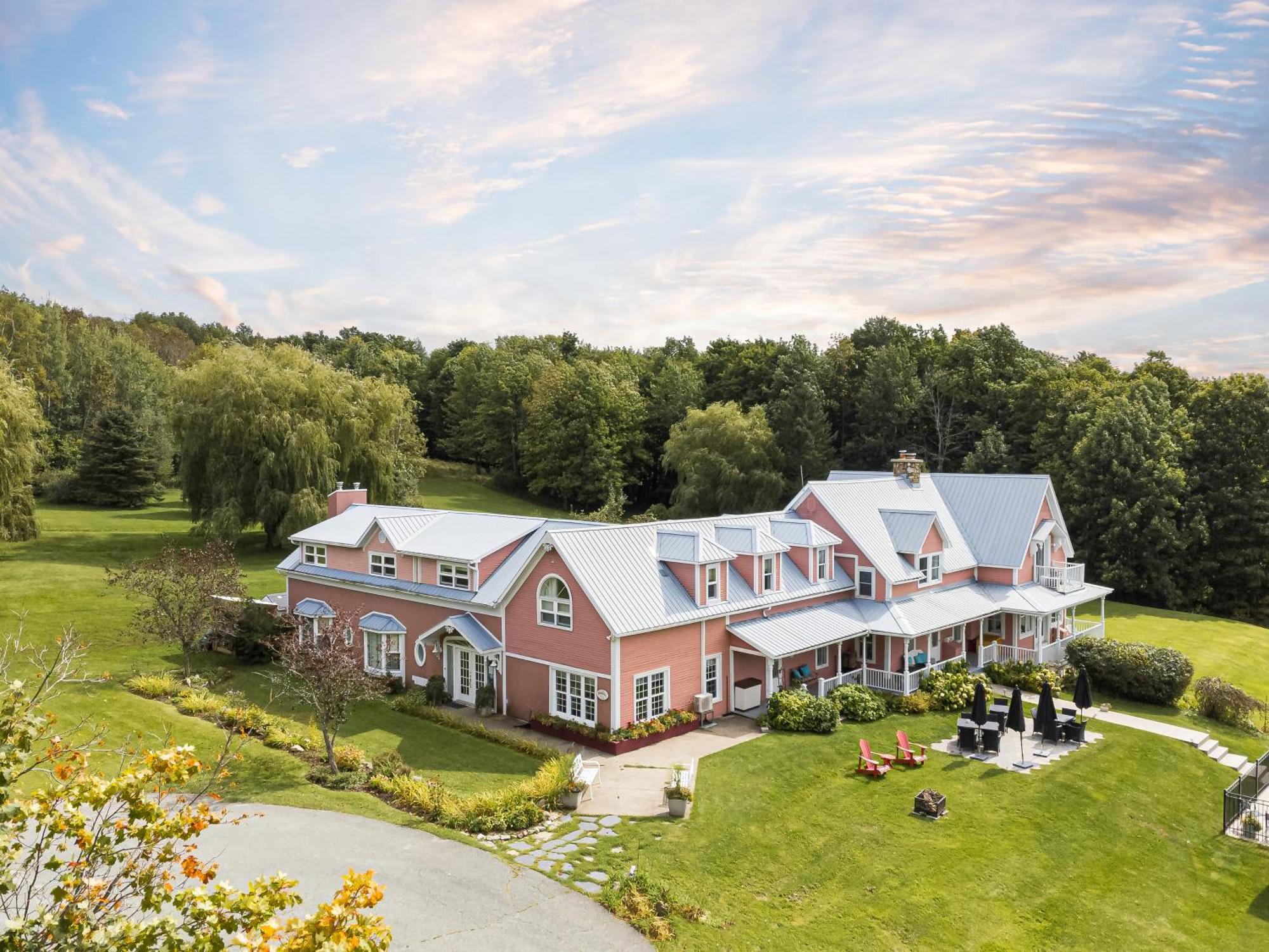 Auberge Le Tricorne ノース・ハトリー エクステリア 写真
